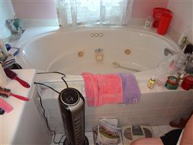 Before - Tub: 
