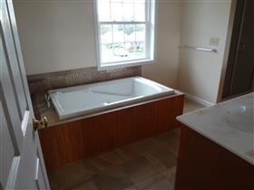 Bathroom in addition - jacuzzi: 