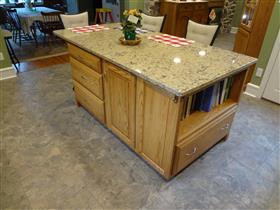 Main kitchen area - Island: 