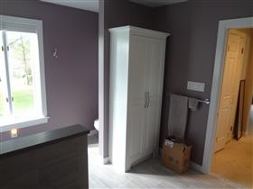 After - Linen Cabinet: 