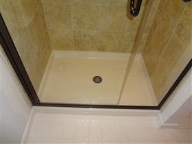 Cultured marble shower base: 